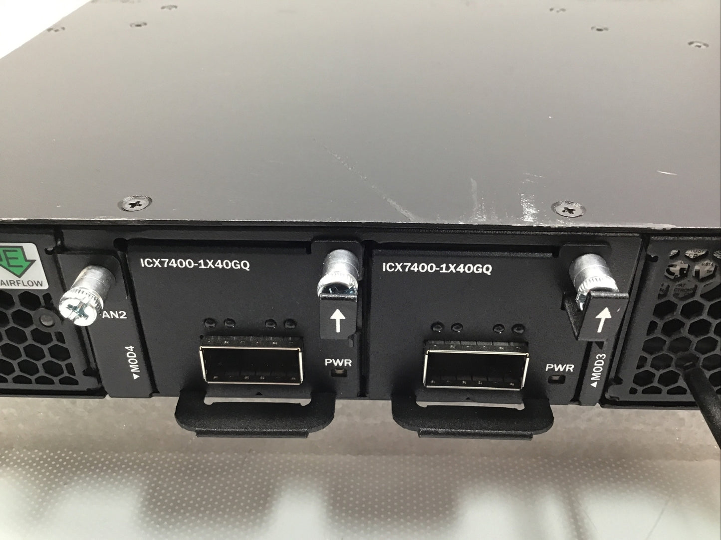 Brocade Ruckus ICX 7450-48P 48 Port PoE+ Switch + ICX7400-4X10GF + 2x 40G