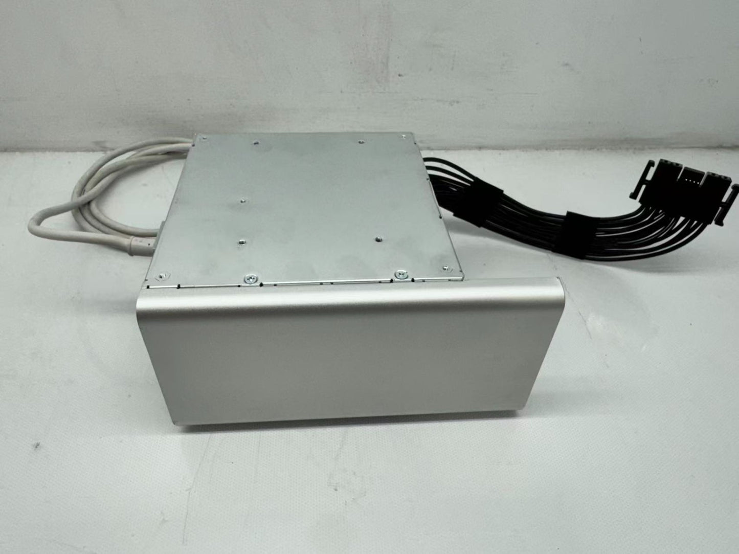 Apple Mac Pro 980W Power Supply PSU 614-0454 DPS-980BB-2 A w/powercord