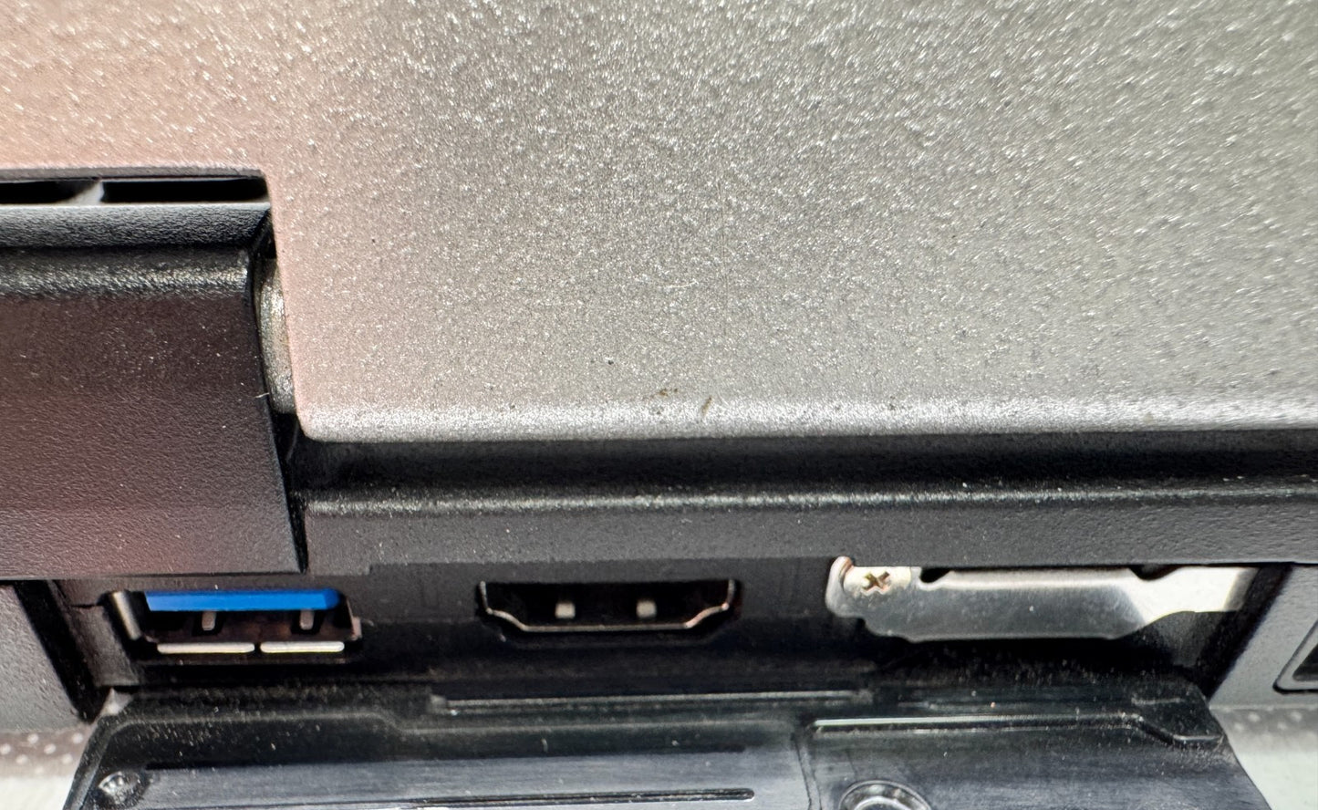 Toughbook CF-54 1366x768 i5-6300U@2.4GHz 8G RAM NO SSD NoAC *READ*
