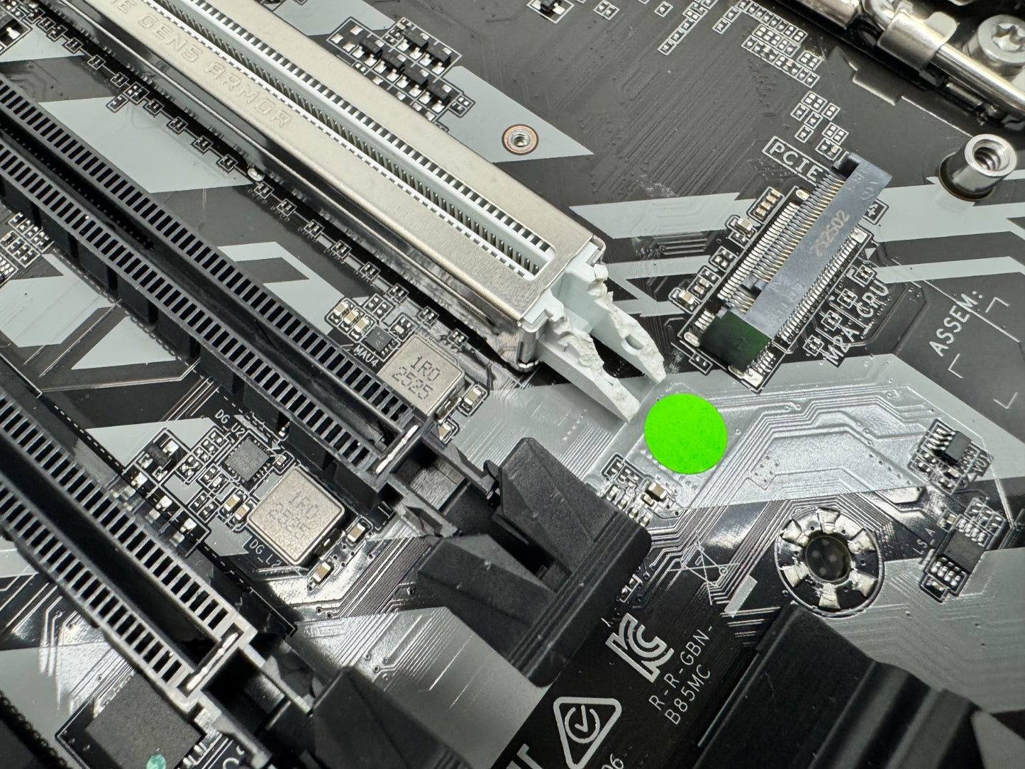 GIGABYTE B850M C AMD AM5 Motherboard mATX PCIe 5.0 x16 slot *READ*
