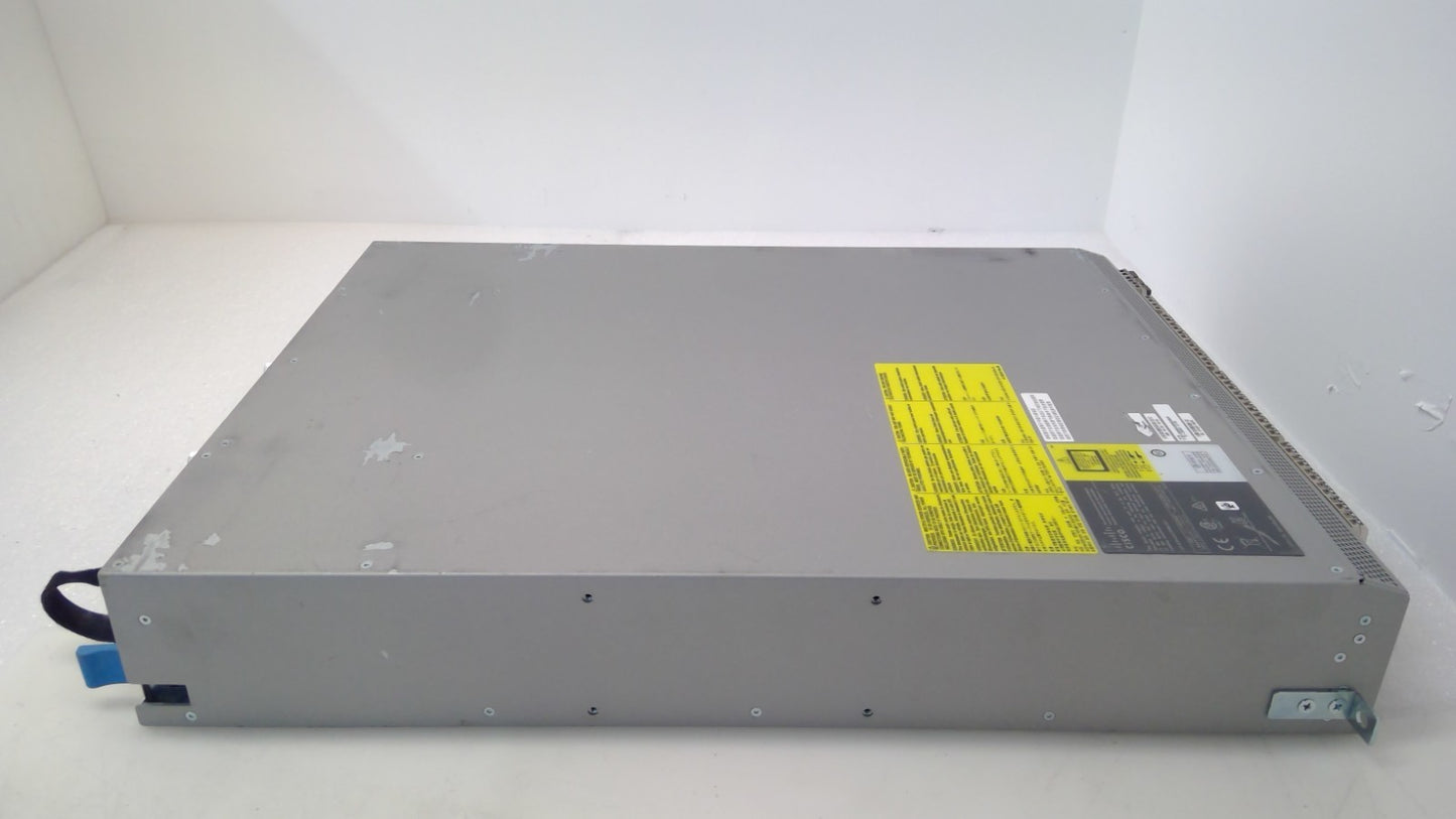 Cisco DS-C9396S-K9 MDS 9396S-K9 48-Port Active 16GbE Multilayer Fabric Switch