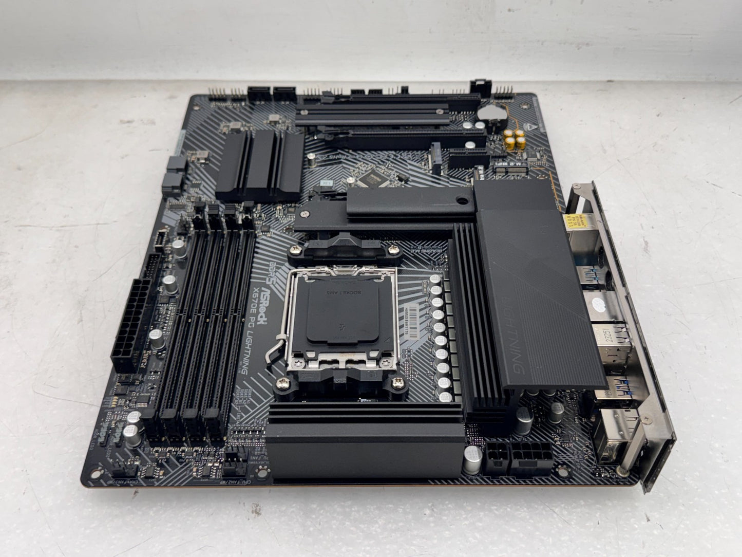 ASROCK X670E PG Lightning AM5 DDR5 PCIE 5.0 ATX Motherboard