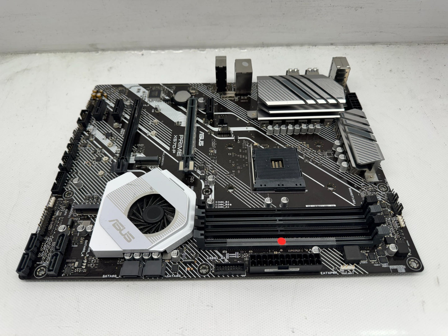 ASUS PRIME X570-P ATX motherboard with PCIe 4.0 AMD AM4 DDR4 *READ*