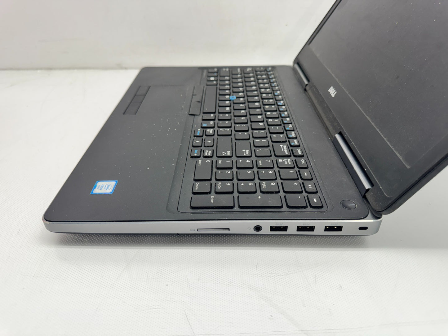 Dell Precision 7510 Intel E3-1545M V5@2.9Ghz 32GB 240G 2.5"SSD M2000M W/AC Win11