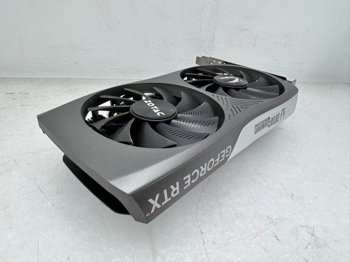 Zotac RTX 4060 8G GDDR6 TWIN EDGE 128BIT Graphics Card ZT-D40600E-10B *READ*