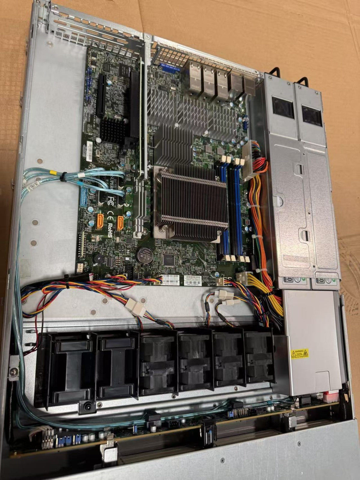 SpuerMicro CSE-815 1U Server 4 BAY 3.5" 2x500W With one heatsink Barbone