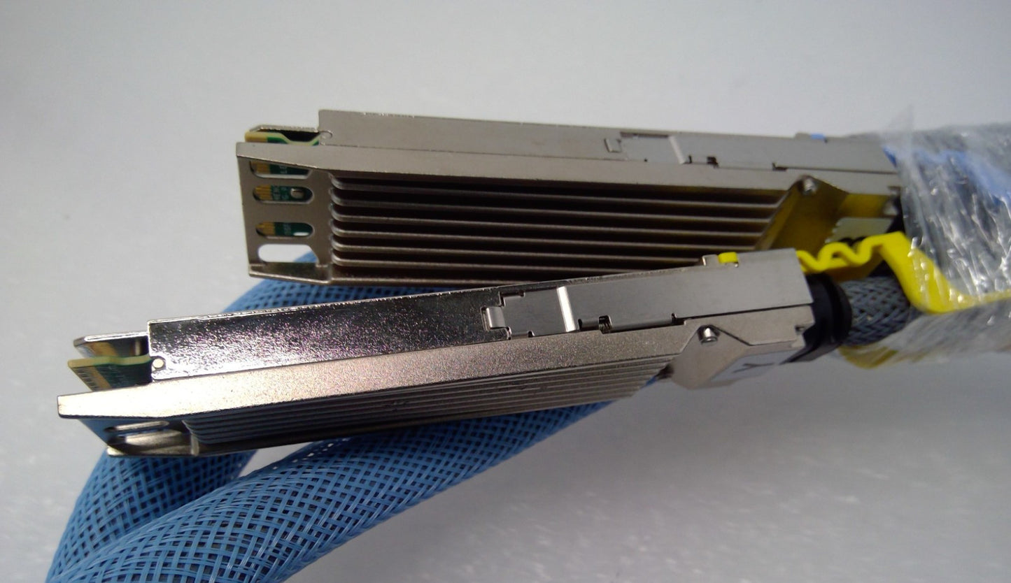 Amphenol 502-HAR-G693-02 2x400G OSFP to 2x400G OSFP DAC 1.73M 30AWG 1130665-02