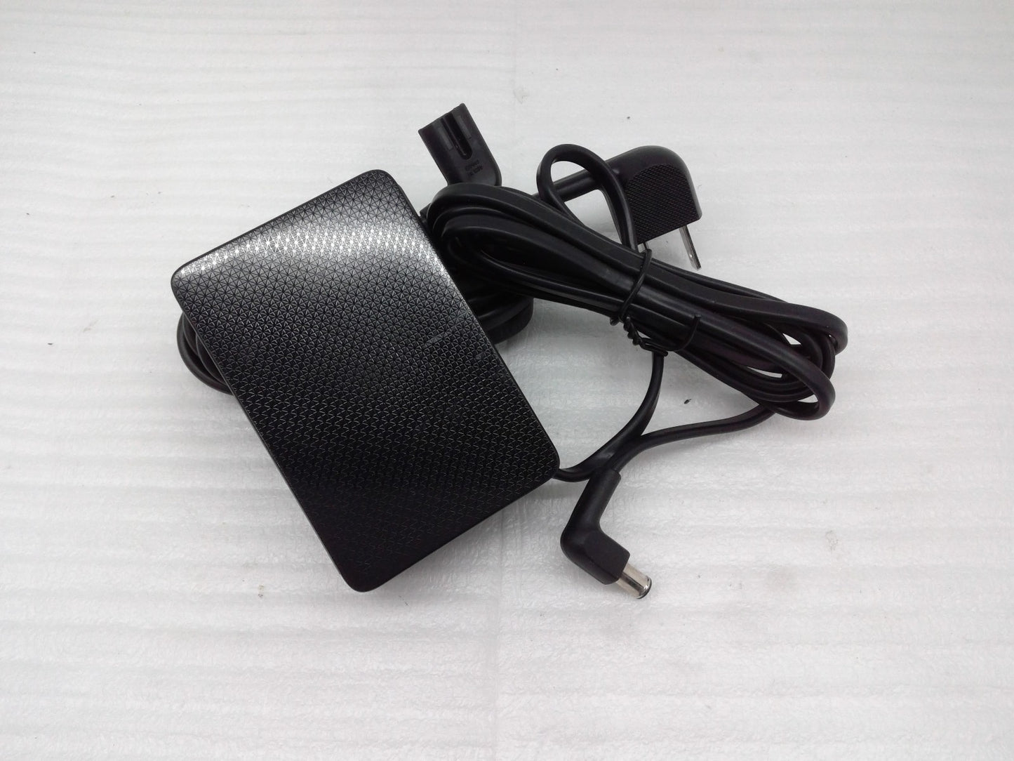 OEM Samsung 59w AC Power Adapter A5919_DPN/A5919_DPNS W/ Power Cable 19V 3.10A