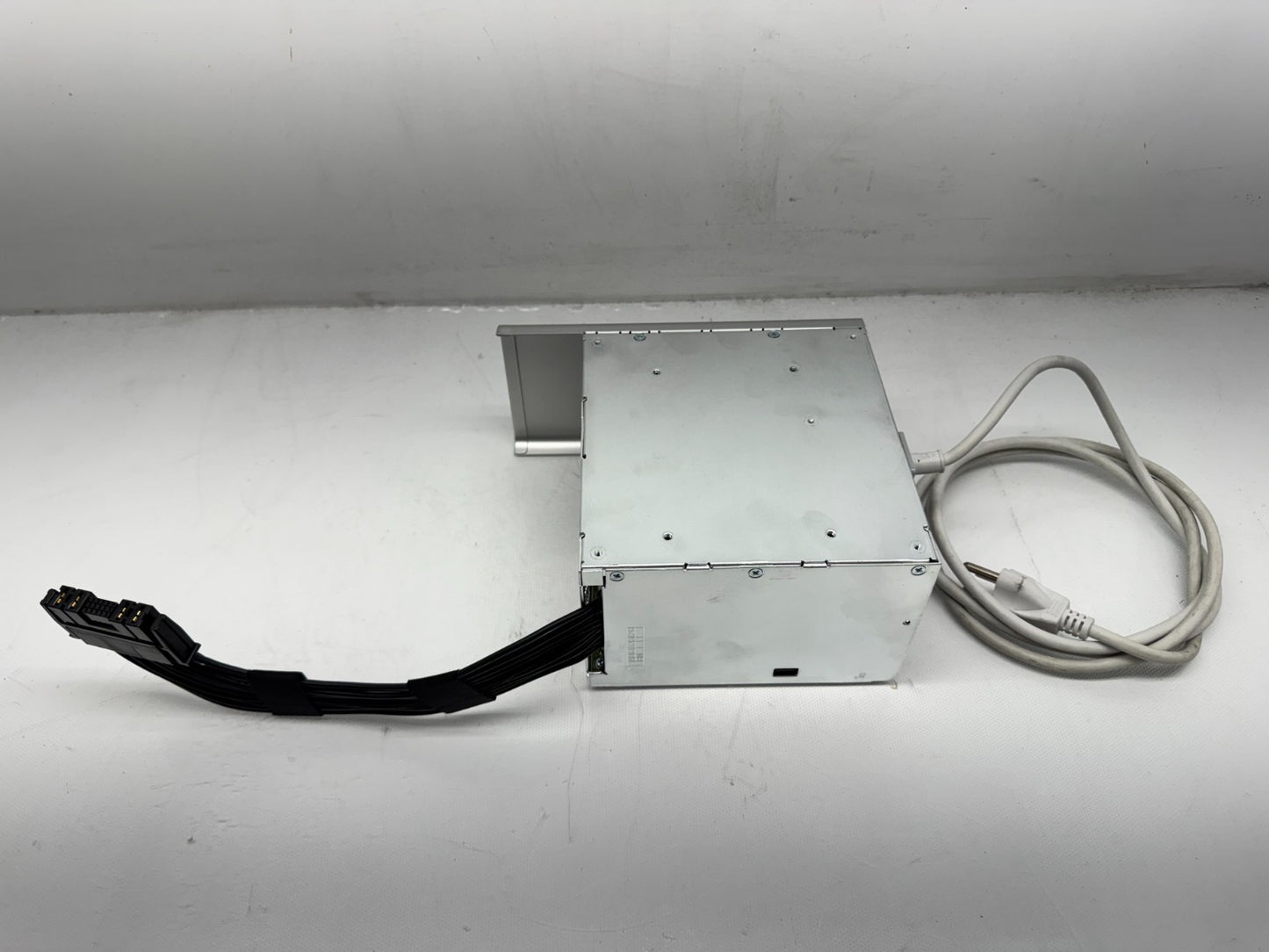 Apple Mac Pro 980W Power Supply PSU 614-0454 DPS-980BB-2 A w/powercord