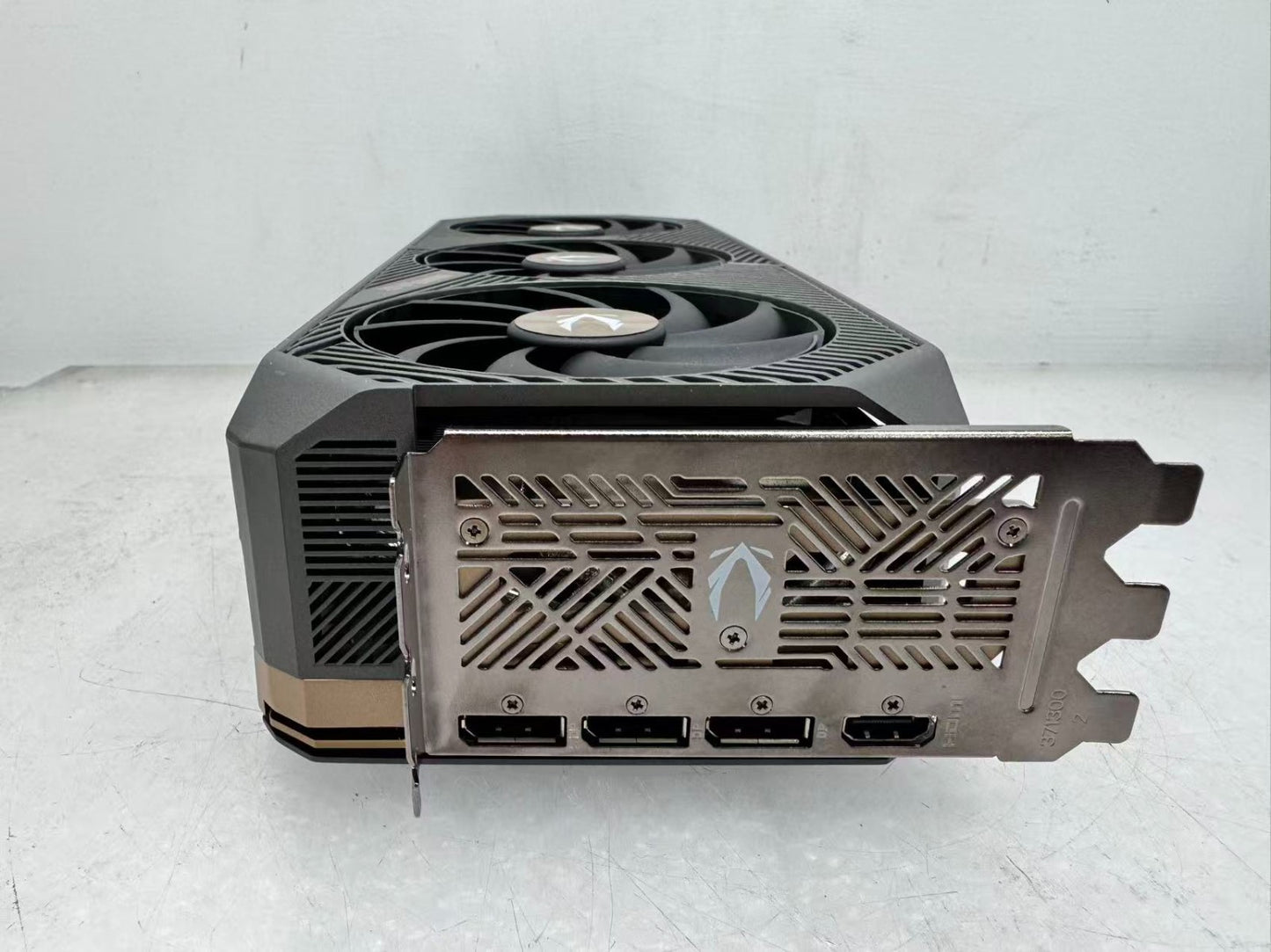 *Read* ZOTAC GeForce RTX 5080 SOLID OC 16GB GDDR7 GPU No work
