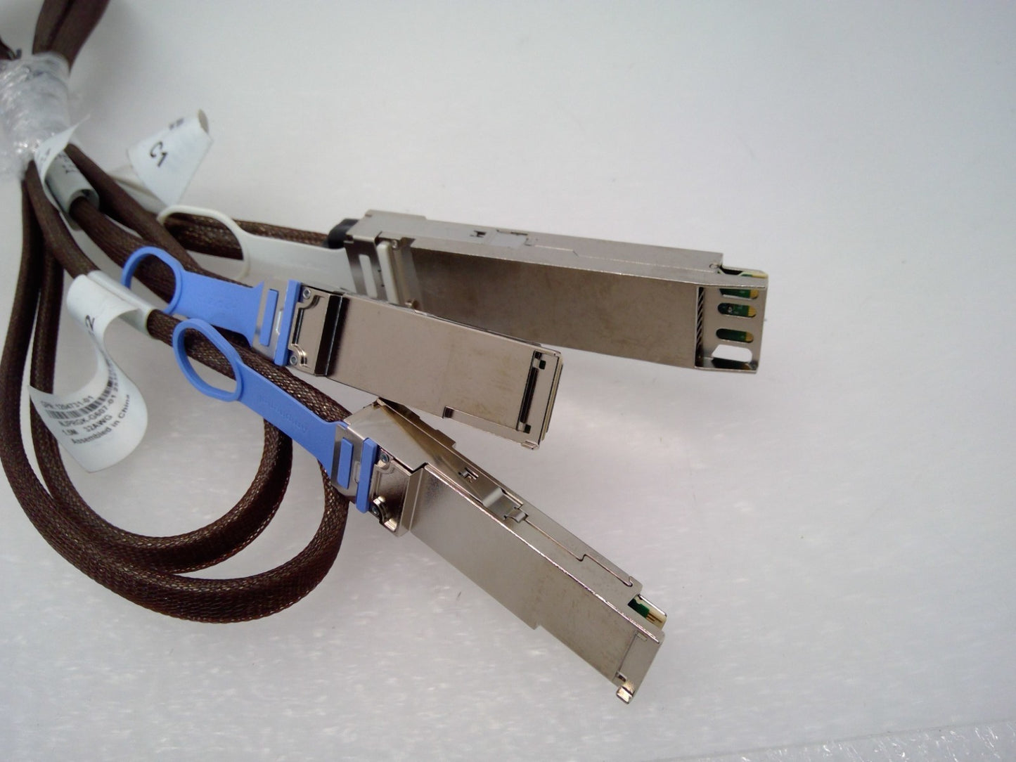 Amphenol 400G OSFP TO 2X200G 2XQSFP56 Breakout Cable 1.5m 32AWG NJPRGK-G607-01