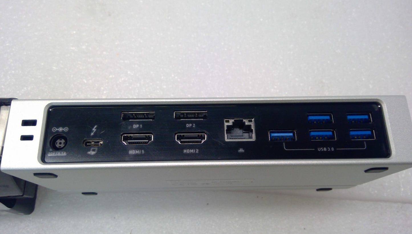 Cable Matters Hybrid Thunderbolt 3 Docking Station Only 96W 107044