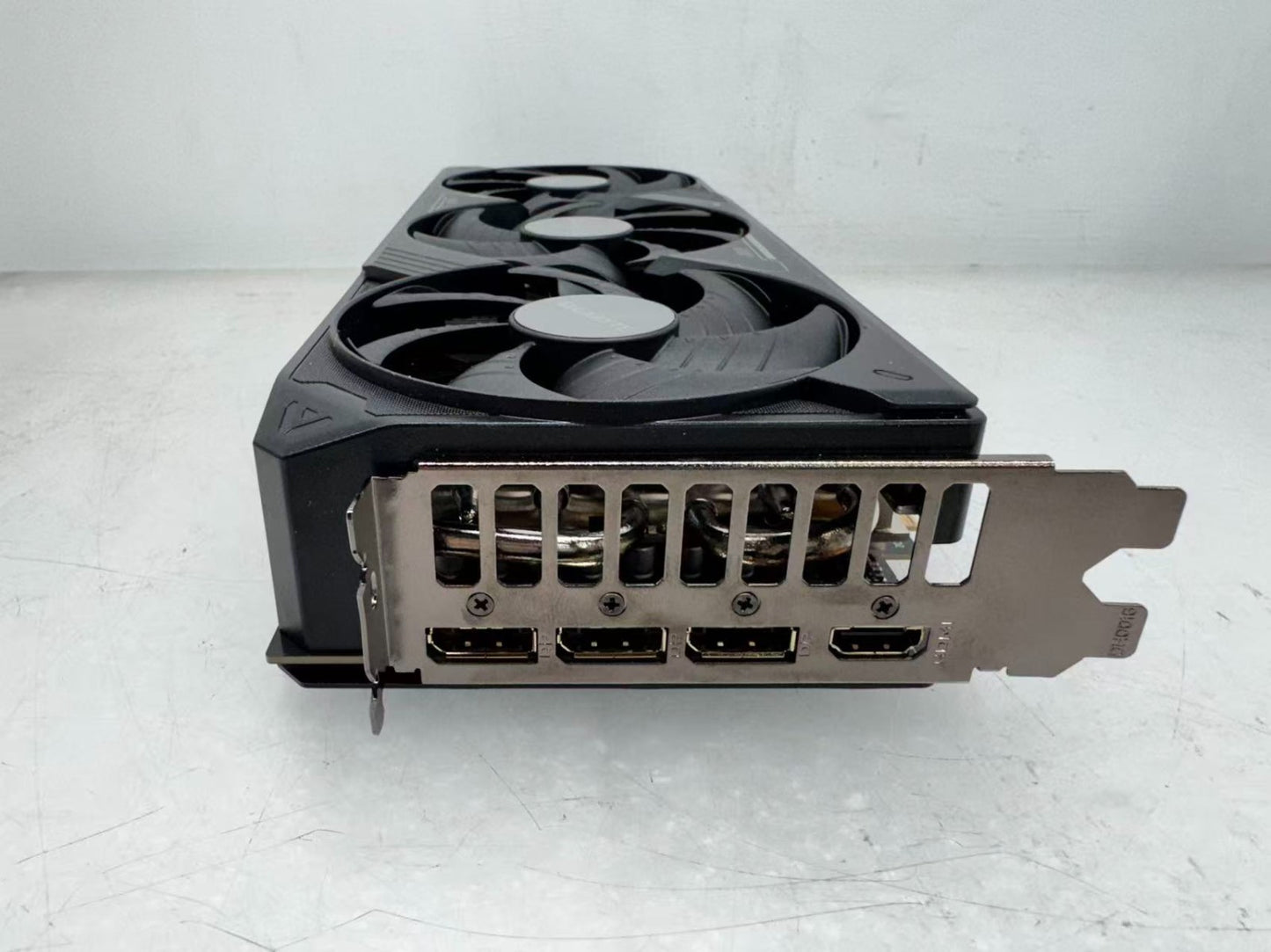 *Read* GIGABYTE GeForce RTX 5070 Ti 16G WindForce 3OC GDDR7 GPU No work