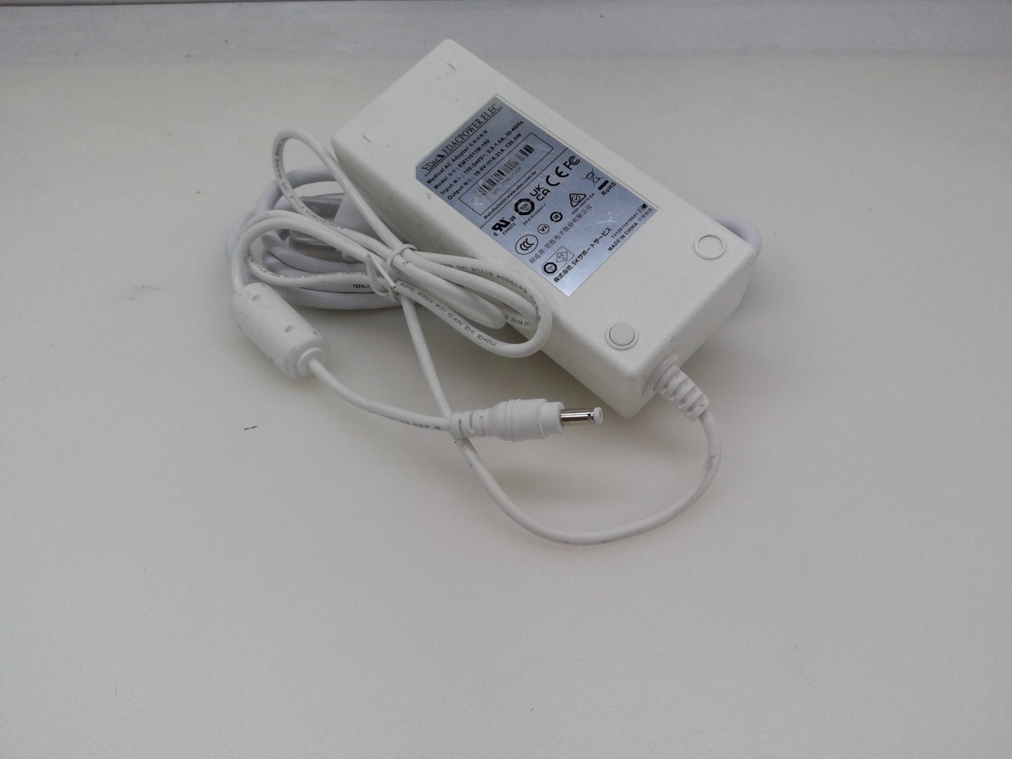 Genuine EDAC AC Adapter 19V 6.31A 120W EM11011M-190 White W/Cord 4.8*1.7mm