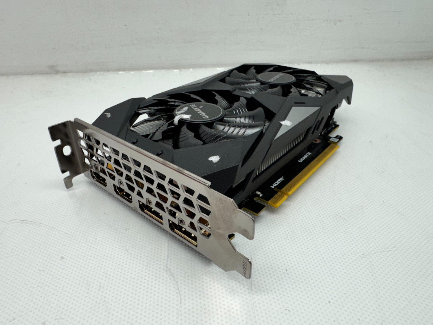 *For Parts *GIGABYTE GeForce RTX 3050 Windforce OC 8GB Video Graphics Card GPU