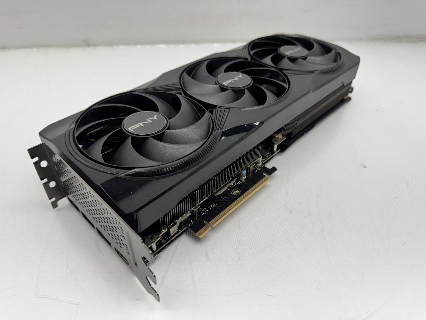 PNY GeForce RTX 5080 16GB GDDR7 Triple Fan Graphics Card *READ*
