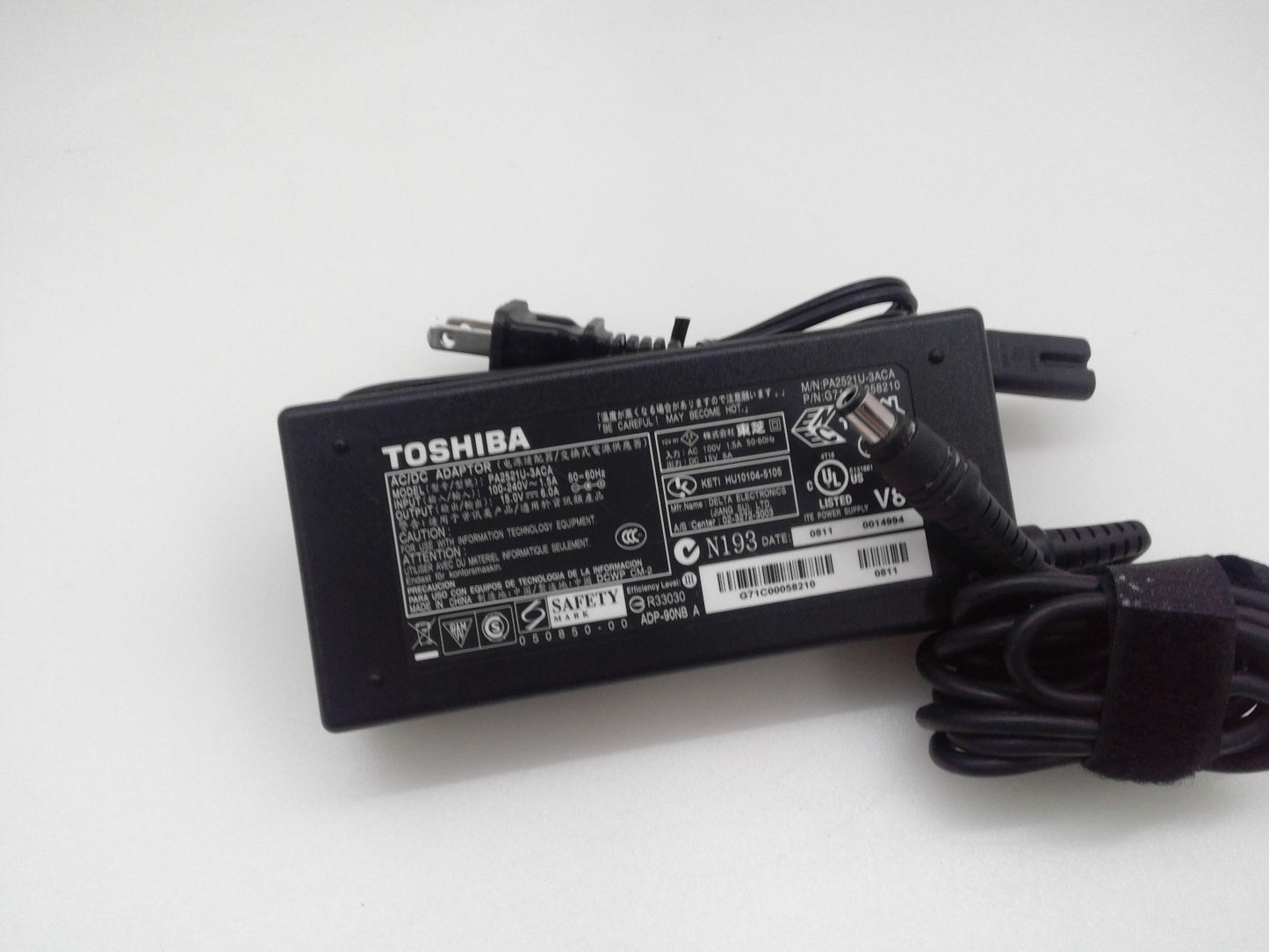 Toshiba PA2521U-3ACA 6.3*3.0mm 15V 6A Power Supply Adapter Charger