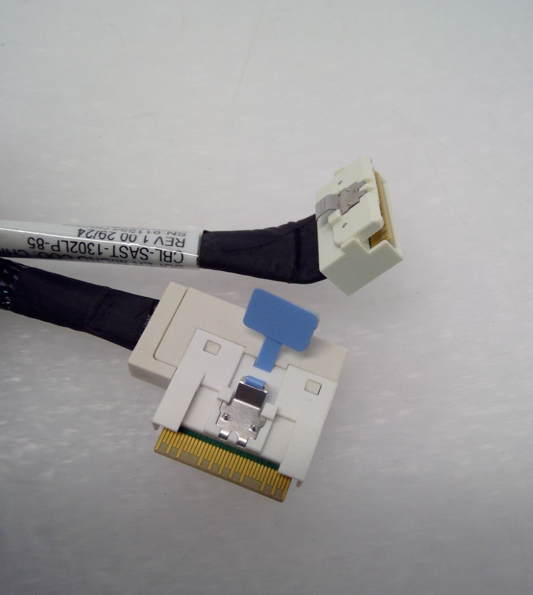 SuperMicro CBL-SAST-1302LP-85 SlimSAS x8 (LP STR to LE pTab) 57cm LNRVS 85OHM Ro