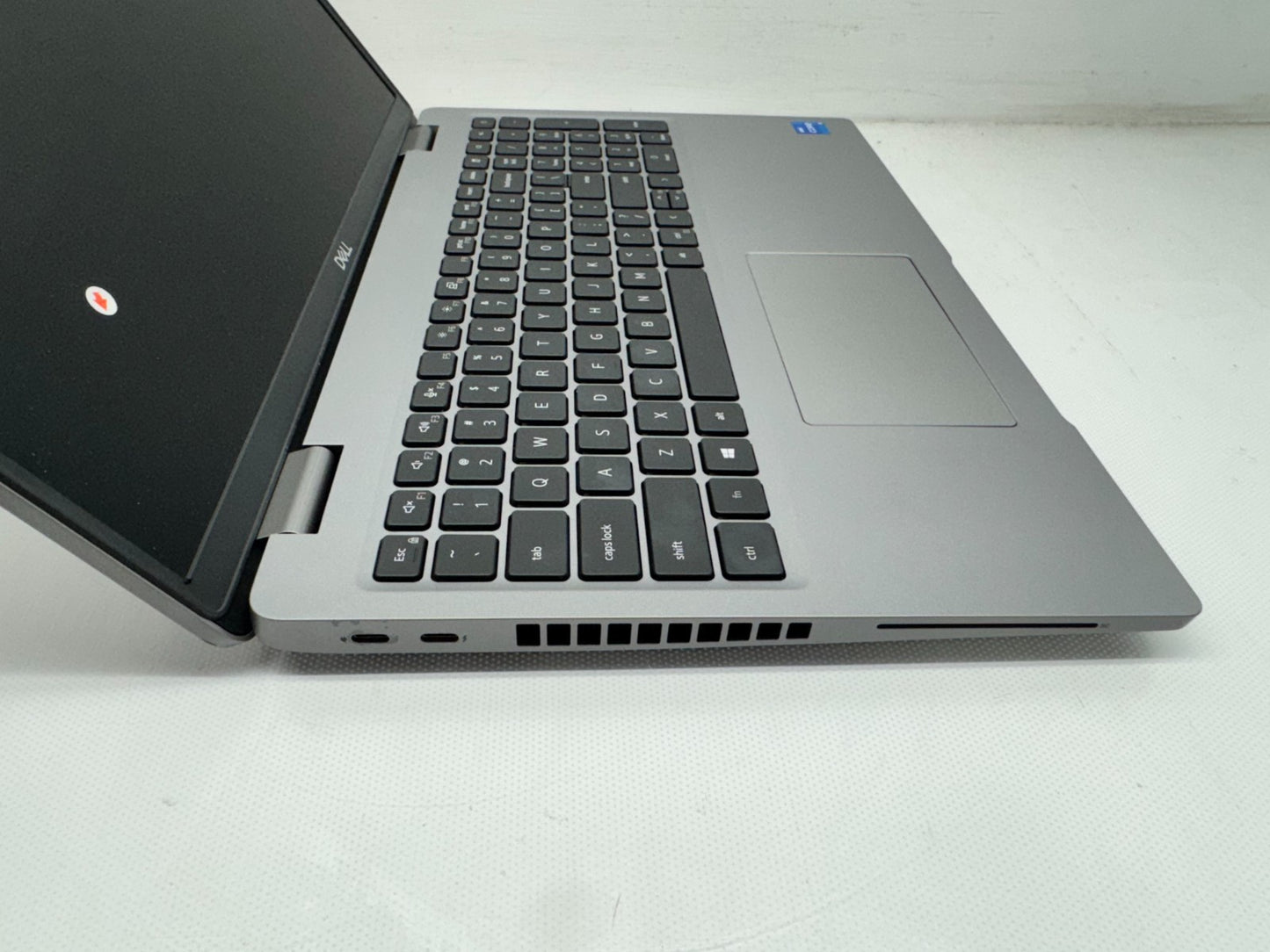 Dell Latitude 5520 Laptop i5-1135G7@2.4GHz 16GB 256G Win 11 **READ**