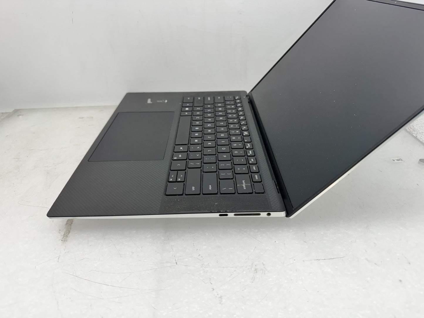 Dell XPS 15 9500 Laptop i7-10750H@2.6GHz 16GB 500G 1650Ti Win11 NoAC *READ*
