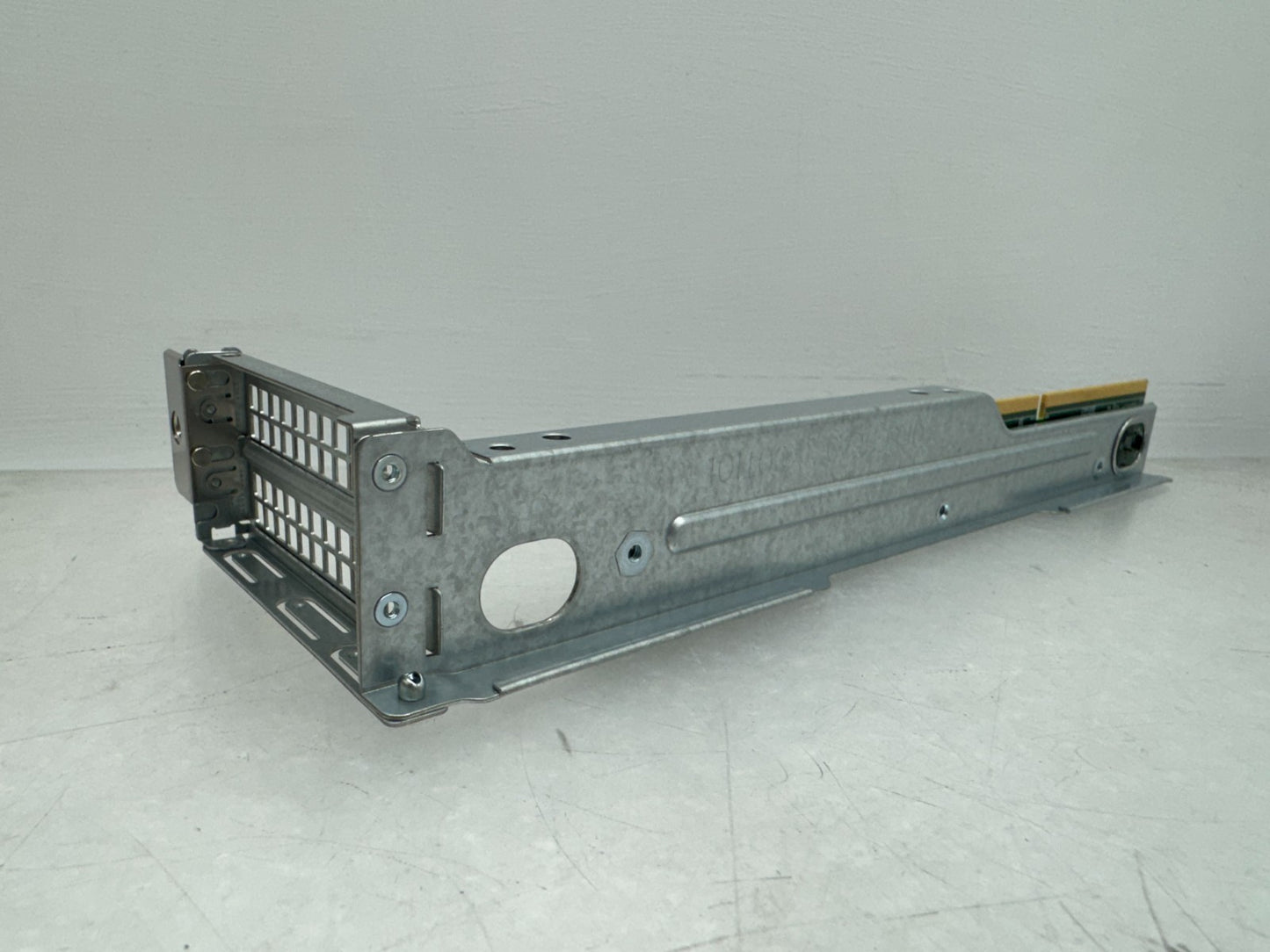 Supermicro 1U LHS PCI-E x16 Riser Card P/N: RSC-GN2-A68