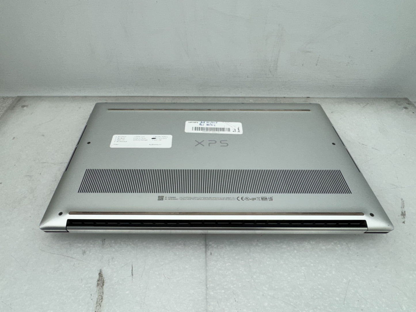 Dell XPS 15 9500 Laptop i7-10750H@2.6GHz 16GB 500G 1650Ti Win11 NoAC *READ*