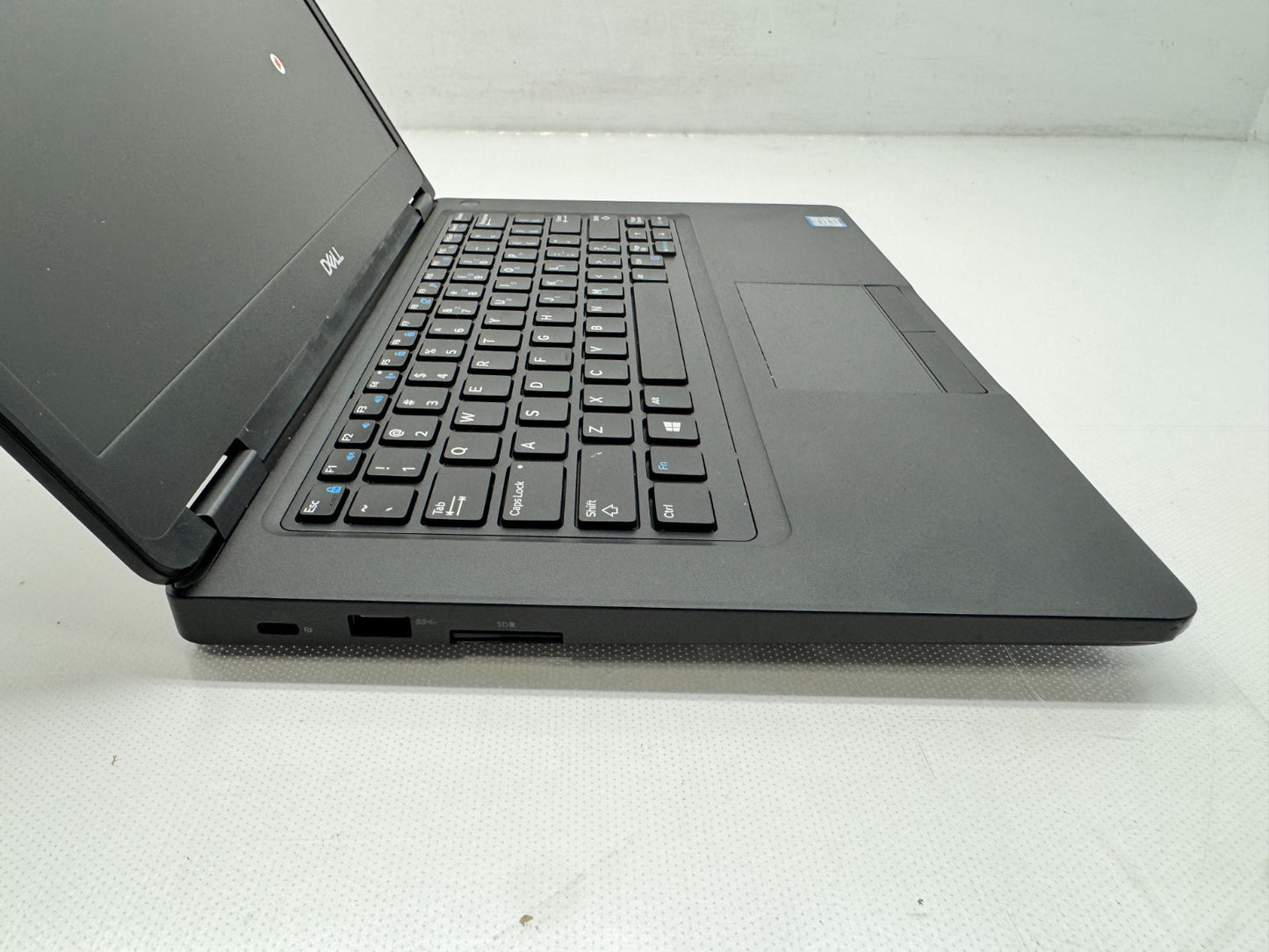 Dell Latitude 5490 14" FHD i7-7600U@2.80GHz 16G RAM 256GB SSD Win11 *READ
