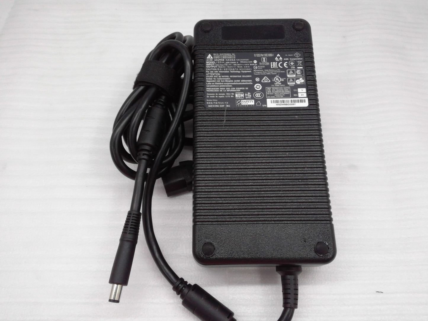 Genuine Delta  330W 19.5V 16.9A AC Adapter 7.4×5.0 mm Center Pin ADP-330AB D