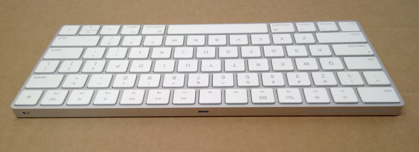Apple A1644 Magic Keyboard Rechargeable Wireless Bluetooth NO CABLE
