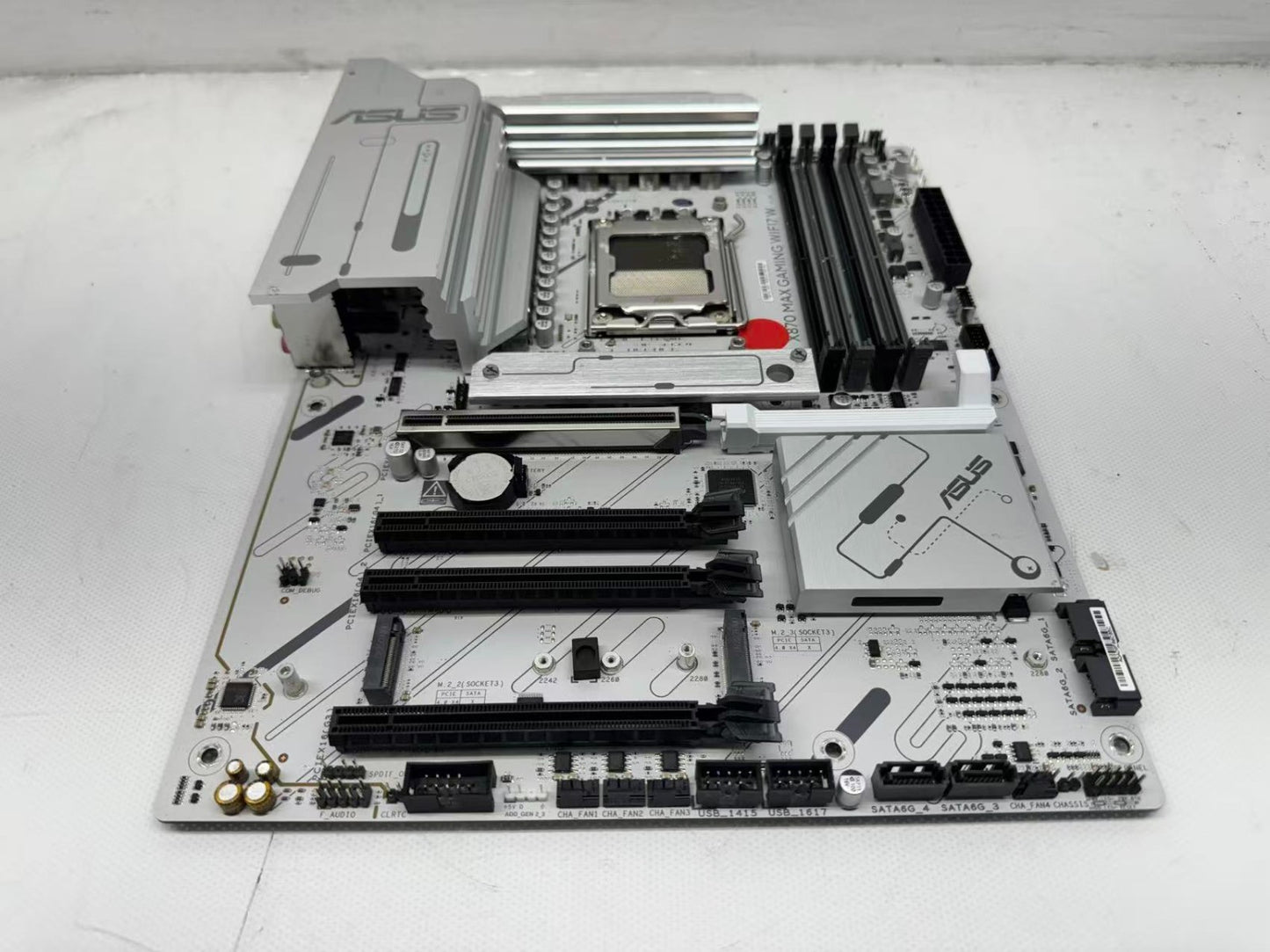 *For Parts* ASUS X870 GAMING WIFI7 W Socket AM5 DDR5 PCIE 5.0 x 16 Motherboard