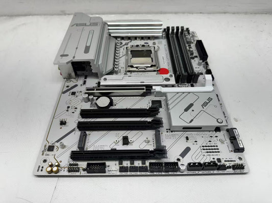 *For Parts* ASUS X870 GAMING WIFI7 W Socket AM5 DDR5 PCIE 5.0 x 16 Motherboard