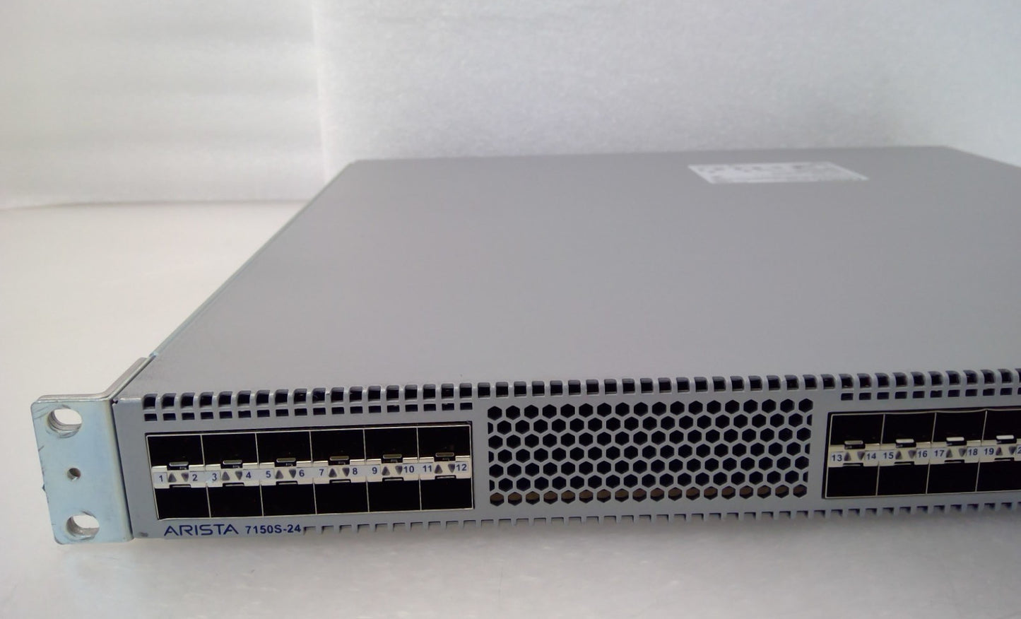 Arista DCS-7150S-24-R | 24-Port 10G SFP+ | dual PSU | 4x Fan