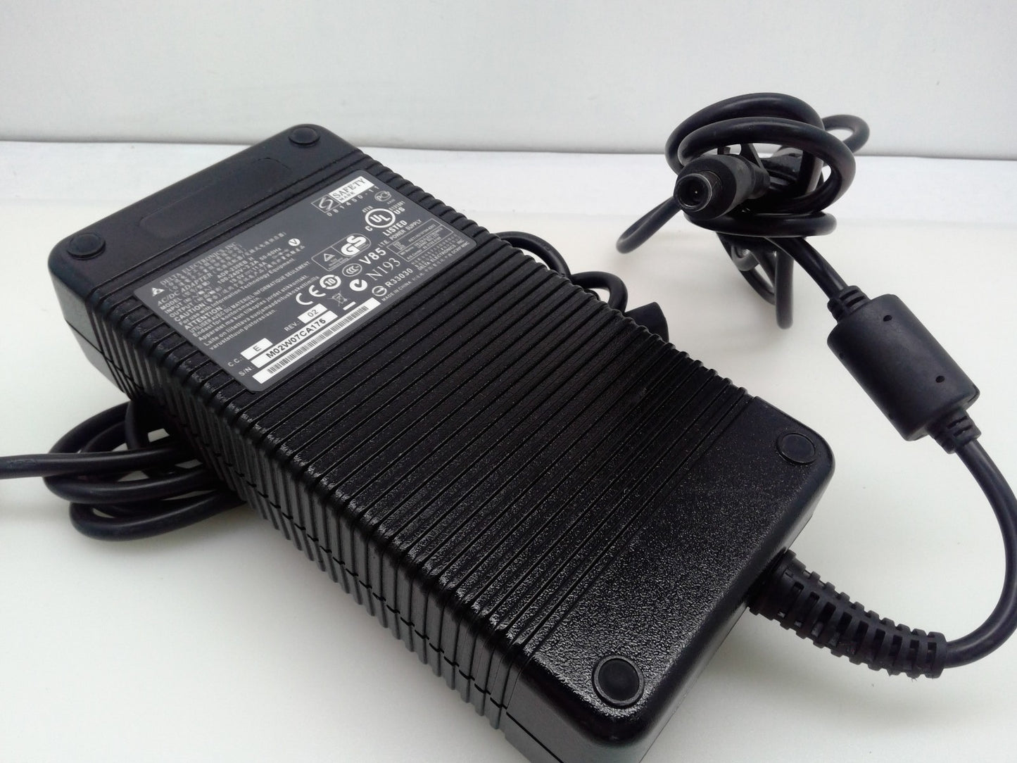 Genuine 230W AC Adapter Power Delta 19.5V 11.8A  ADP-230EB H Tip 7.4mm*5.0mm