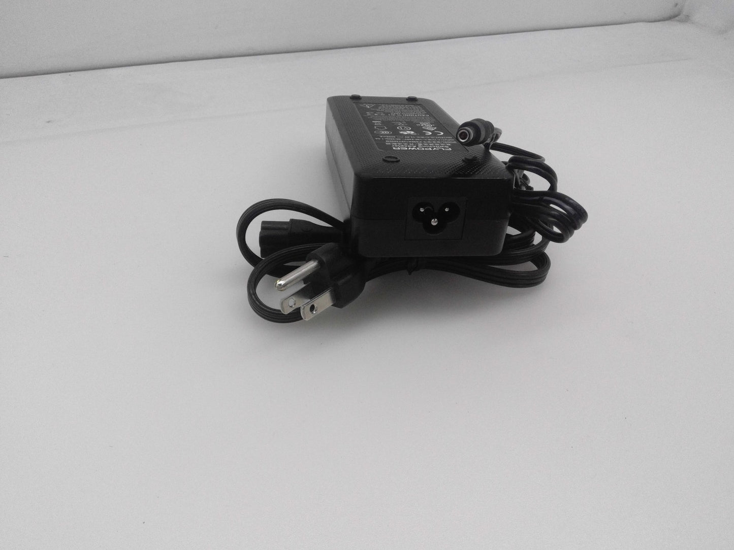 Flypower PS96A120Y8000M Switching Adapter 12.0V-8.0A 8000mA W/Cord