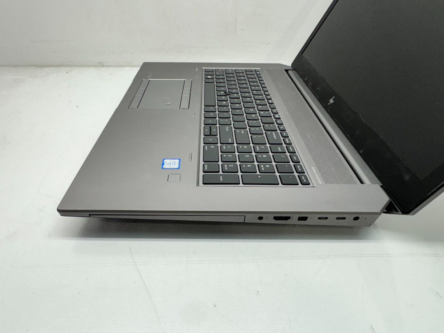 HP ZBook 17 G5 17.3" FHD i7-8850H@2.6GHz 32GB RAM 512GB P2000 Win11 No/AC
