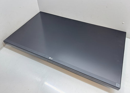 LG 27" 4K UHD 3840 x 2160 LED Backlight Widescreen LCD Monitor 27BK67U-B