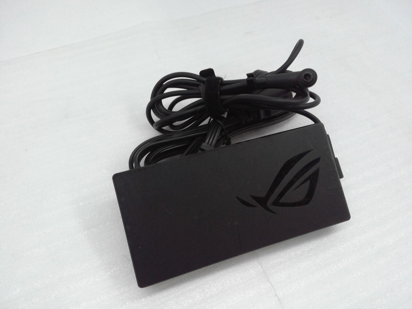 OEM Asus ROG Strix G15 G513IE G513IE-HN046W 20V 10A  Tip 6.0mm 200W ADP-200JB D