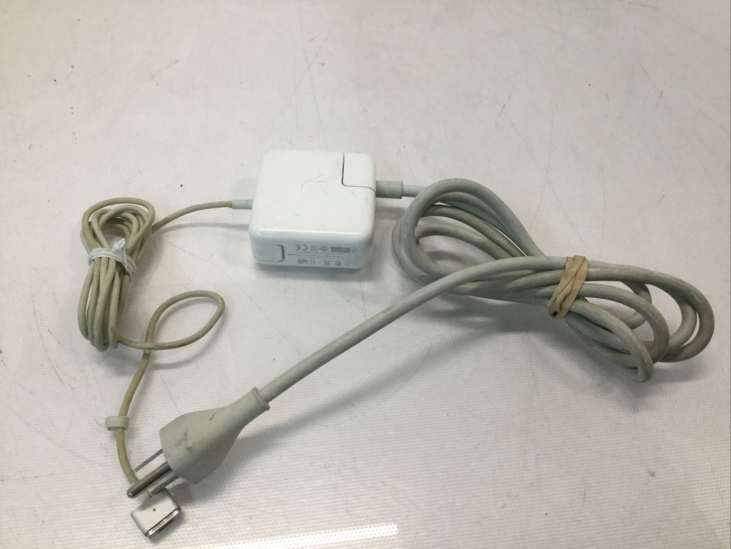 APPLE MacBook Air A1466 A1465 Magsafe 2 45W Power Adapter Charger A1436