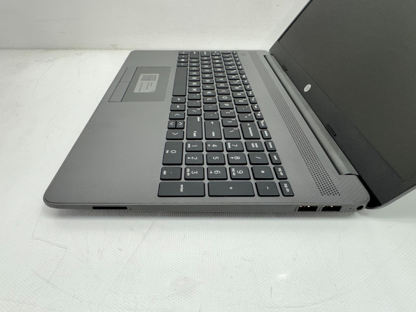 HP 255 G8 AMD 3020e@1.2GHz 16G 256 SSD 1366 x 768 Windows 11 *READ*
