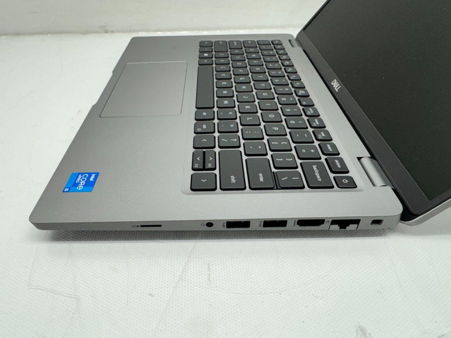 Dell Latitude 5420 1366 x 768 i5-1145G7@2.4GHz 16G 256G SSD W/AC Win 11 *Read**