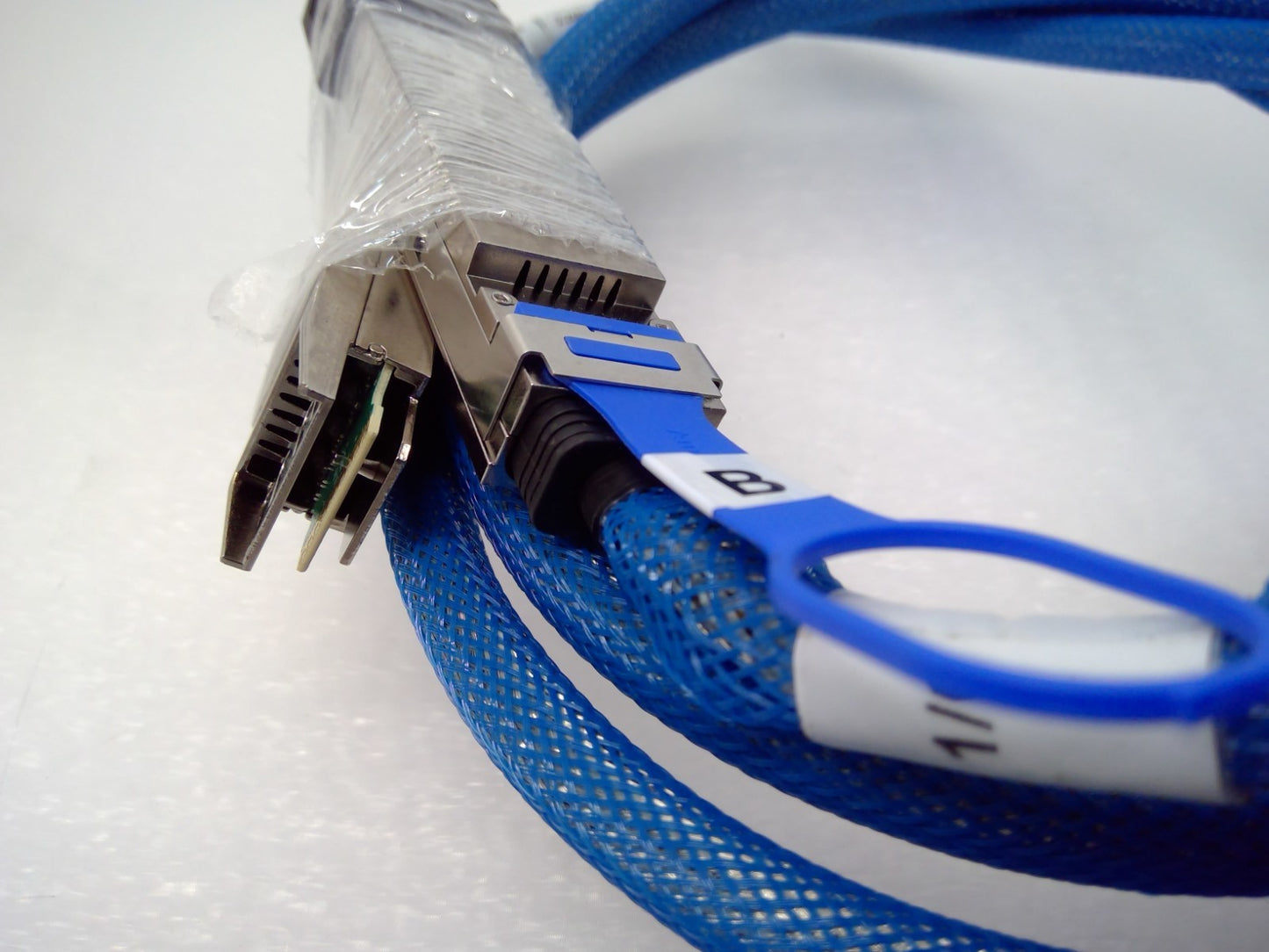 Amphenol 400G QSFP-DD DAC Cable 2.248M 88.5in 30AWG NJPPER-G516-03 Direct Attach