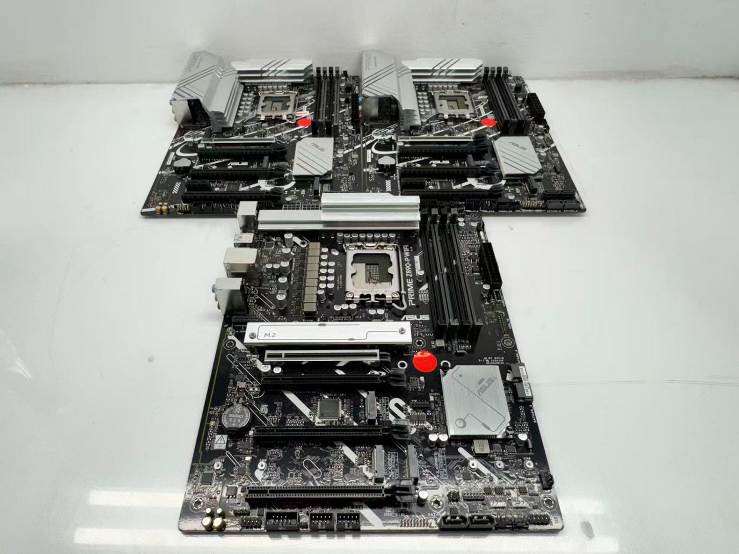 *For Parts* 1x ASUS Z890-P / 2x ASUS Z790-V WIFI MIX No WIFI *NOT WORKING*