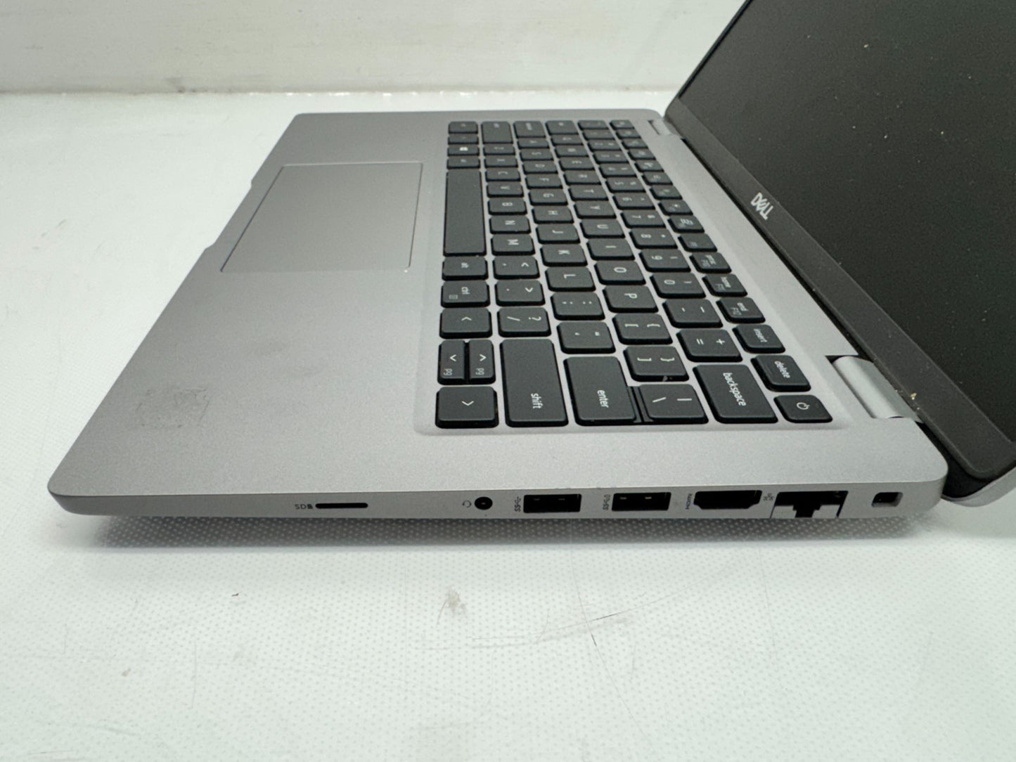 Dell Latitude 5420 1366 x 768 i5-1145G7@2.4GHz 16G 256G SSD W/AC Win 11 **Read**