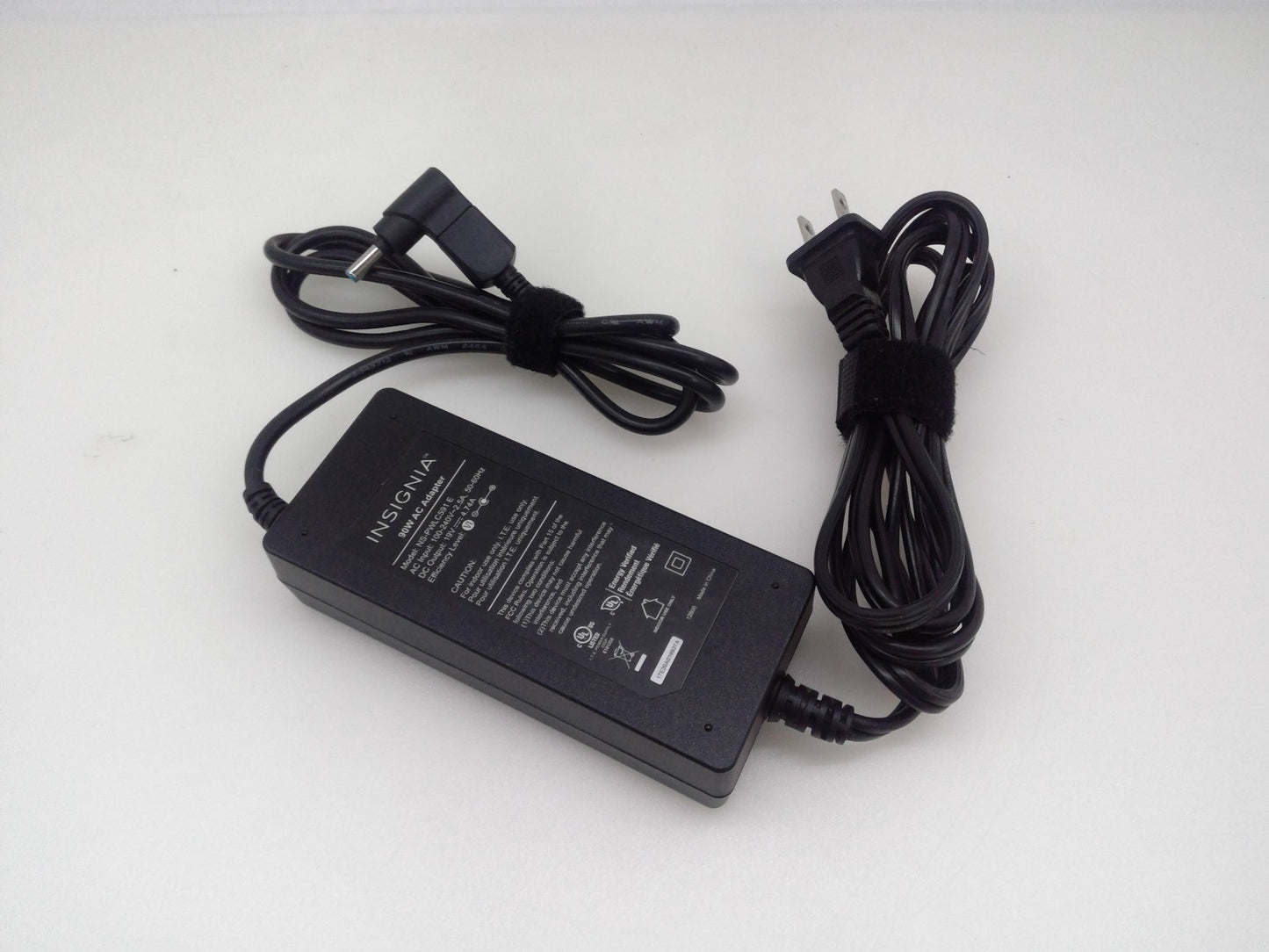 Insignia Laptop  90W AC Adapter NS-PWLC591 E 19V 4.74A Blue tip 4.5*3.0mm