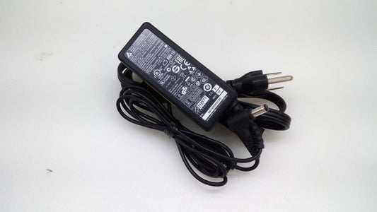 Original Delta ADP-40KD BB Acer Aspire E15 - E5-571 Series Power Supply 19V 2.1A