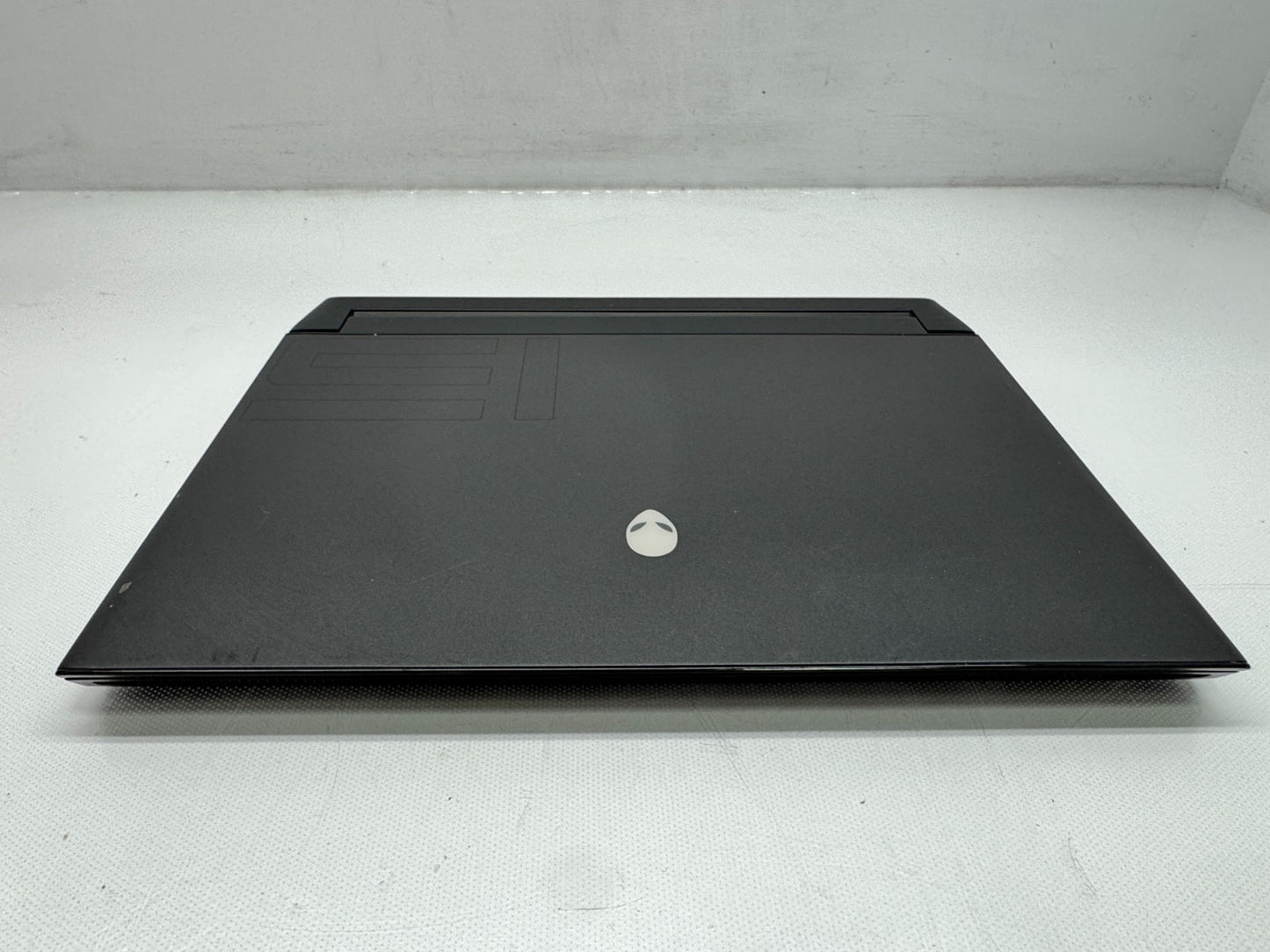 Dell Alienware M15 R3 15.6" Intel i7-10750H@2.3GHz 16GB 512GB RTX 2070 Gray W/AC