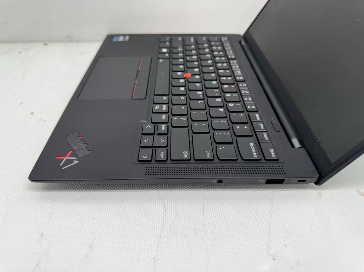 Lenovo ThinkPad X1 Carbon Gen 10 Intel i7-1255U@1.7GHz 16GB DDR4 256G W/AC *READ