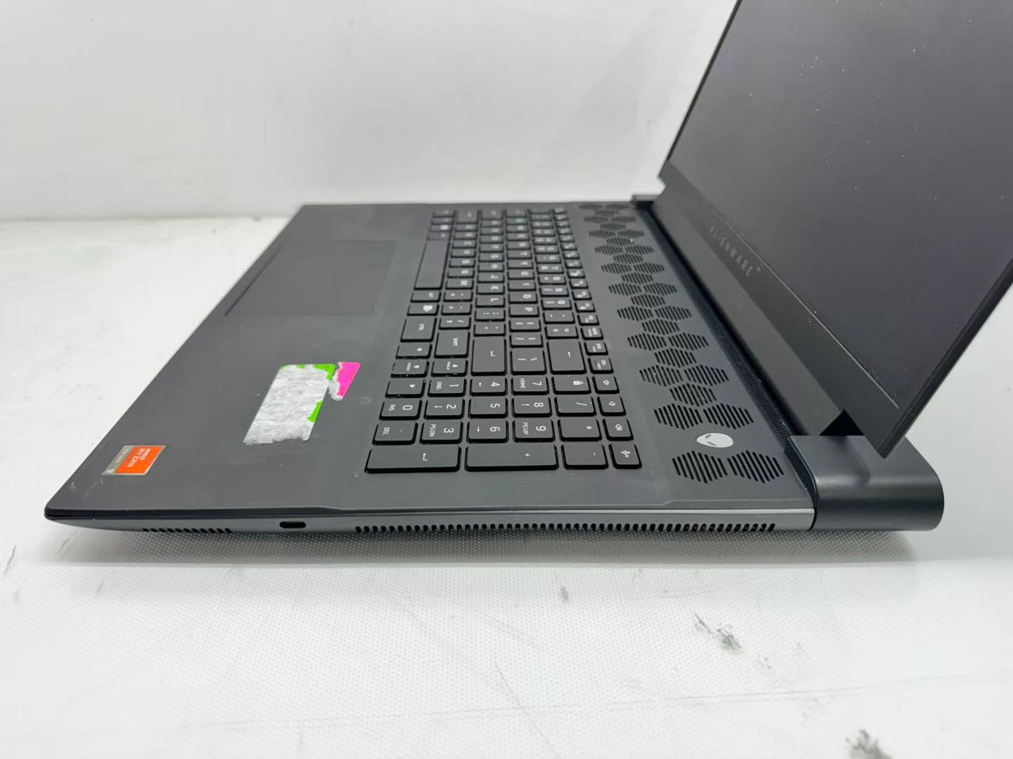 Dell Alienware M18 R1 18" Ryzen 9 7945@2.5GHz 32GB RAM 1TB SSD RX 7900M *READ*