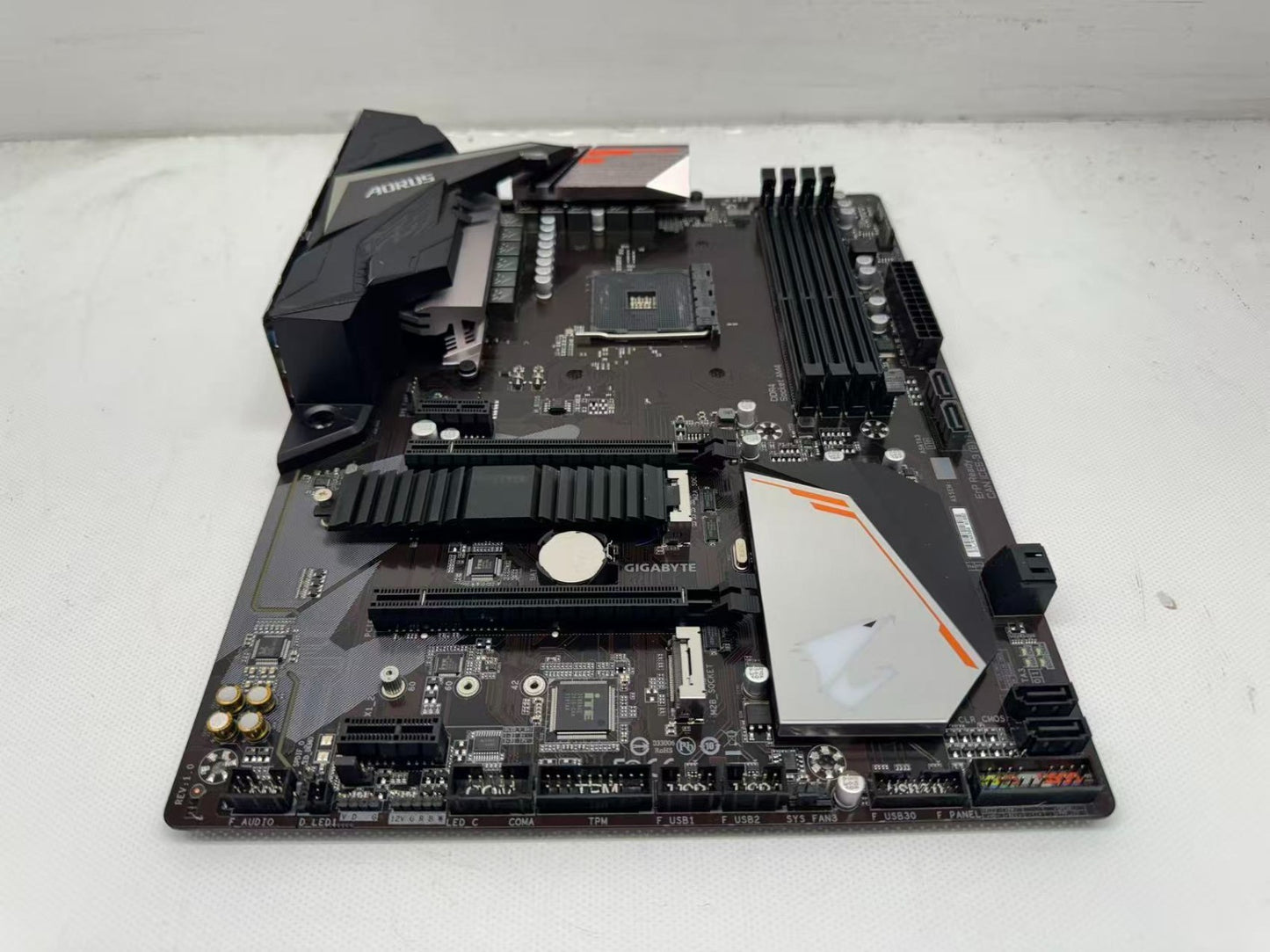 GIGABYTE B450 AORUS ELITE AM4 Socket B450 ATX Motherboard