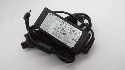 OEM Samsung Laptop  AC Adapter Power Supply AD-4019A  A13-040N2A 40W TIP 3.0mm